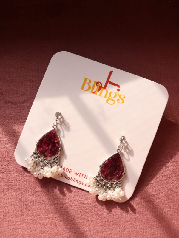 Timeless Pearls & Roses